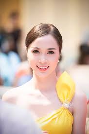 These boots feel like a pair of running shoes. They are by far the most  comfortable and light weight boots I have used for work in years. I would  highly recommend these