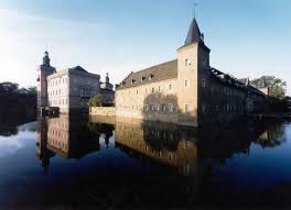Die stadt erftstadt unterstützt das ehrenamt. Schlosser Und Burgen Stadt Erftstadt