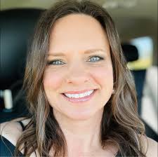 Yesterday was Miss Ewing's last day of student teaching in Mrs.Mowry's 1st  grade classroom. Miss Ewing returned to MCS after graduating in 2021 to  finish out her college career in Early childhood