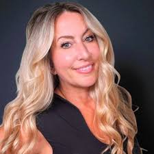 Lorelei Dresman — Century 21 Masters