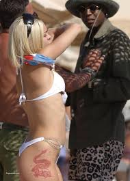 Bad Gyal Nude and Sexy Photo Collection - Fappenist