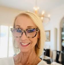 Debra Shewmaker's Instagram, Twitter & Facebook