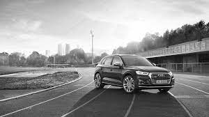 Audi Lauzon Soyez Pret A Tout Ne Cedez Devant Rien L Audi Sq5 Incarne L Equilibre Parfait Entre Fonctionnalite Et Sportivite Les Li Sq5 Audi Audi Australia