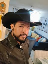 We, son las 12 del medio día, y no se me quiere quitar de encima..... 🫠🥴  Aiudaaa!