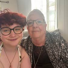 What are some good low-carb or zero-sugar yogurt options?