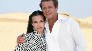 Eric Dane, who famously bathed with 2 women, now appears tangled up with 3