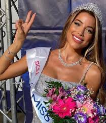 Miss universe regresa después de meses de preparación, la transmisión será el 16 de mayo. Sicily S Viviana Vizzini Is Miss Universe Italy 2020 Crowned In Rome Conan Daily