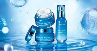 Free Samples Of Laneige Water Bank Hydro Essence Moisture Cream In 2020 Laneige Moisturizer Beauty Products Photography