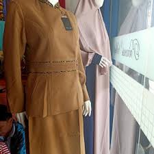 Yang membedakan hanya baju putih saja. Desain Baju Cantik Modern Model Baju Pdh Rok Kembang