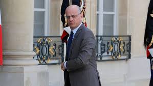 Mais pas moins assuré : Jean Michel Blanquer En 2021 Les Jeunes Professeurs Toucheront Entre 70 Et 90 Nets Par Mois En Plus Linfo Re France Politique