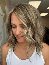 ☀️WELCOME TO GOLDEN☀️we are settled in and getting cozy and are ready for a  new bungalow babe to join our team! ✨ 🍍suite vibes but you aren't so  lonely 🍍we have a