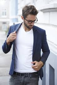 Wählen können sie zwischen funktionell sportlichen bis hin zu. Weisse T Shirts Der Modeklassiker Im Style Check Weiss Macht Sexy