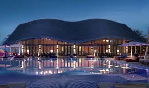 The World S First 100 Solar Powered Five Star Resort Has Opened Resort Resort Design Villa