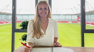 Jul 01, 2021 · der polizist zog mit derben formulierungen öffentlich über flüchtlinge und bundespolitiker her. Amanda Ilestedt Und Simone Boye Verlassen Den Fc Bayern