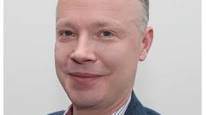 He decidido celebrar por todo lo alto mi sesenta aniversario sobre los escenarios. Dr Raphael Utz Imre Kertesz Kolleg Jena