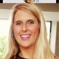 Adria Deeds's Instagram, Twitter & Facebook