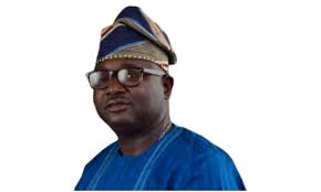 Adekunle Adeoti's Instagram, Twitter & Facebook