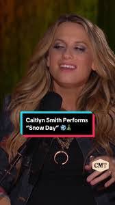 Aylin Smith's Instagram, Twitter & Facebook