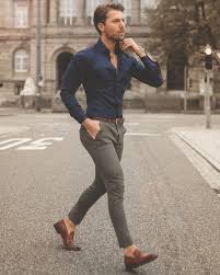 Calça Azul Combina Com Que Cor De Blusa Moda Masculina Como Combinar A Cor Azul Marco Da Moda Roupa Esporte Fino Masculino Traje Esporte Fino Masculino Moda Masculina Casual