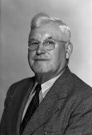 I have an old postcard photograph of Harold B. BECKWITH which was take at  the Graeff Studio in Oxford, NY. Harold is identified as 3 years old at the  time it was