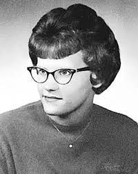 Marie Farber's Instagram, Twitter & Facebook