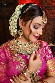 Cleaning, cutting and cooking a whole Hilsa fish, makes the experience yet  more special! Over here in Reno, we have access to good quality Hilsa or  ইলীশ মাছ at the Bangladeshi store.