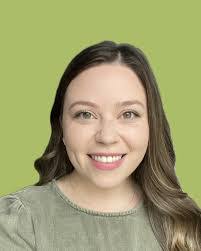 Lilly Larson's Instagram, Twitter & Facebook