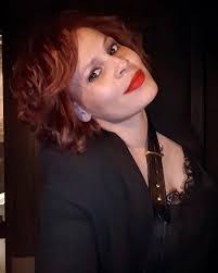 Shari Gant's Instagram, Twitter & Facebook