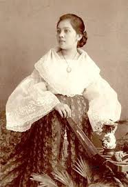 Also suggests that these male versions may have existed long before the spaniards arrived. History Of The Philippines Philippines Fashion Filipino Fashion Filipino Clothing