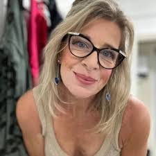 Annette Abel's Instagram, Twitter & Facebook