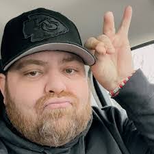 Stephen Wurst's Instagram, Twitter & Facebook