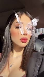 Isabel Monje's Instagram, Twitter & Facebook