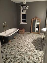 Couch Badezimmer Zementfliesen Fliesen Design