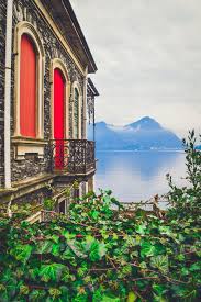 On the shores of lake maggiore, winter, from december to february, is pretty cold, but it's not as cold as in the po valley because of the mitigating influence of the lake. A Winter Afternoon In Pallanza Verbania Lago Maggiore Svadore