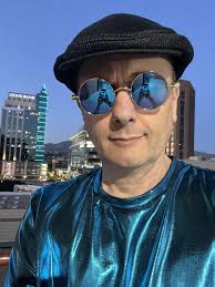 Jewish architect musician seeks meaningful connection