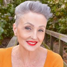 Went to a Schmidt reunion. Do you recognize the Schmidt sisters.