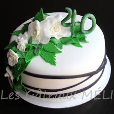 Un Somptueux Gateau Pour Souligner Un Quarantieme Anniversaire De Mariage Les Noces D Emeraude Ga Gateau A La Vanille Anniversaire De Mariage Noce D Emeraude