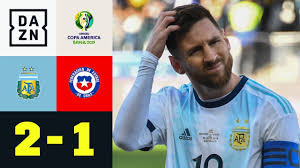 Argentina and lionel messi begin their copa america campaign against chile, the team who beat them on penalties in the 2015 and 2016 finals. Lionel Messi Sieht Rot Albiceleste Holt Platz Drei Argentinien Chile 2 1 Copa America Dazn Youtube