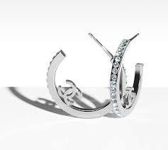 You can choose the period from 7 days up to 1 year. Chanel Fall Winter 2017 Earring Collection Vauntr