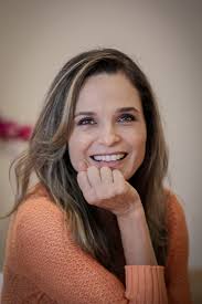 Professor » Patricia Valadão Almeida de Oliveira » Escola de Música »  Departamento de Teoria Geral da Música » Somos UFMG