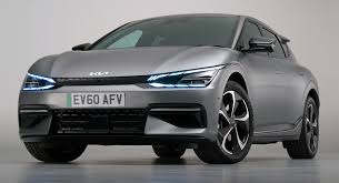 Motortrend's billy rehbock takes us through the 2022 kia ev6 in this exclusive first look. 2022 Kia Ev6 Take A Detailed Tour Around The Striking Electric Crossover Carscoops