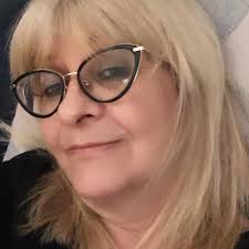 C'est avec une grande tristesse que nous venons d'apprendre le décès d'une  de nos employés ; Madame Corinne Bélanger. Elle occupait principalement le  poste de réceptionniste téléphoniste à notre restaurant depuis quelques