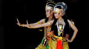 Pengertian seni tari menurut para ahli soedarsono : 37 Contoh Tari Berpasangan Serta Daerah Asal Dan Penjelasan Pelajarindo Com