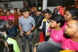 In a facebook post, the muar mp said that there have been many cybertroopers on the internet spreading slander about him, with some saying that he lives in a big bungalow. On Twitter Syed Saddiq Signals For Snub Of Foodpanda Nestia