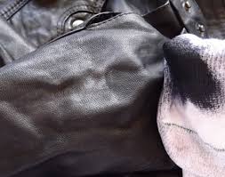 Cara menghitamkan jaket kulit dengan bahan alami. Cara Memperbaiki Jaket Kulit Retak Serba Jaket Kulit