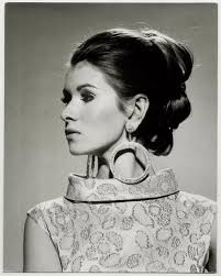 August 3, 1941 ~ Happy birthday to model/businesswoman MARTHA STEWART, who  turns 82 years old today 🩷 PHOTO ~ * Stewart as a model, during her  college days at Barnard College; early 1960s.