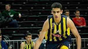 Spor toto basketbol ligi'nde fenerbahçe ile 11 maça çıkan ömer faruk yurtseven, 3,72 sayı ve 2,81 ribauntla mücadele etti. Ne Yaptin Omer Tam 91 Sayi