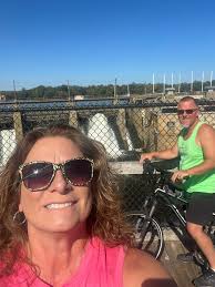 We met a nice group of riders out of Minnesota￼ today that stopped by the  Owl to grab a bite to eat…🙂