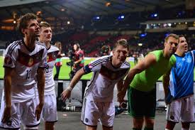 Lisa müller ist die frau von thomas müller, aber sie ist alles andere als eine typische spielerfrau. Manuel Neuer Thomas Muller Pictures Photos Images Zimbio