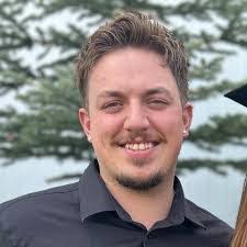 Stacey Savoie's Instagram, Twitter & Facebook